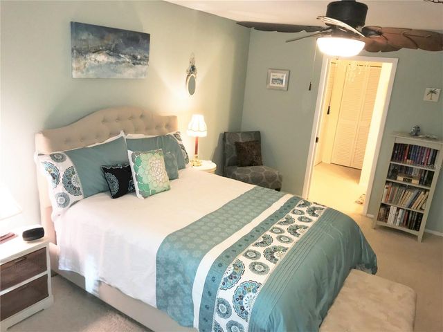 577 LAKESIDE DRIVE, Bradenton, FL 34210