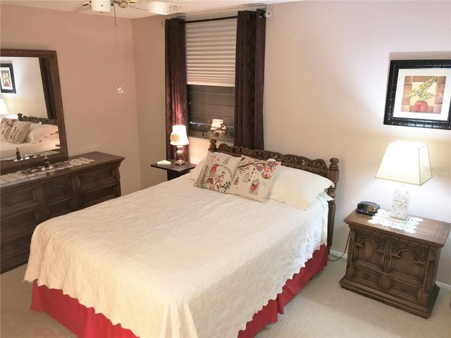 577 LAKESIDE DRIVE, Bradenton, FL 34210