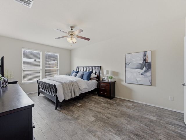 8716 Sierra Trail, Cross Roads, TX 76227