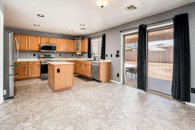 9735 W KIRBY Avenue, Tolleson, AZ 85353