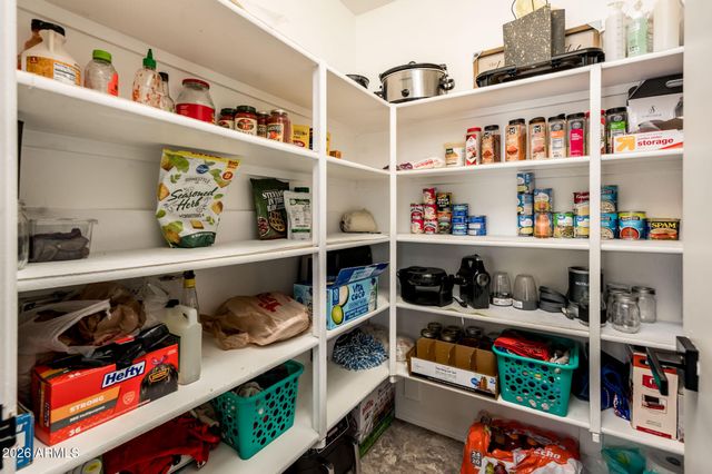 9735 W KIRBY Avenue, Tolleson, AZ 85353