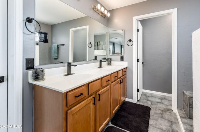 9735 W KIRBY Avenue, Tolleson, AZ 85353