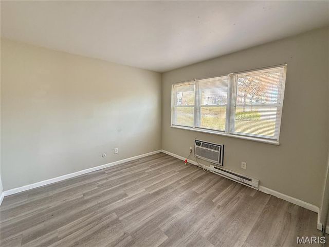 7601 Hazelcrest Drive B, Hazelwood, MO 63042