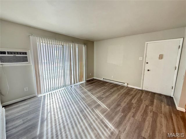 7601 Hazelcrest Drive B, Hazelwood, MO 63042