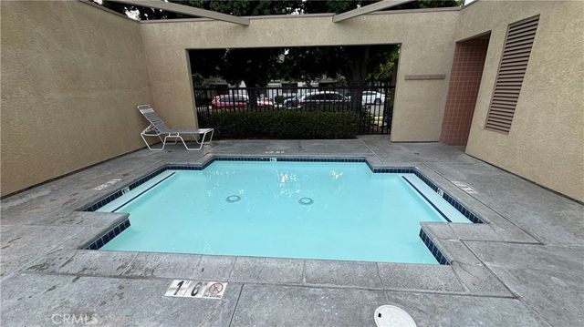 14 Woodleaf, Irvine, CA 92614
