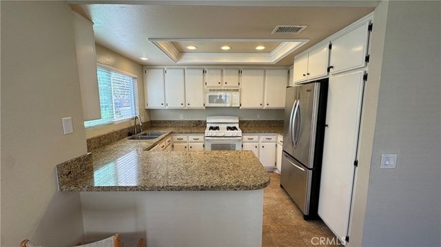14 Woodleaf, Irvine, CA 92614