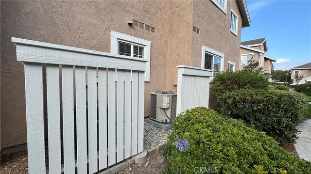14 Woodleaf, Irvine, CA 92614