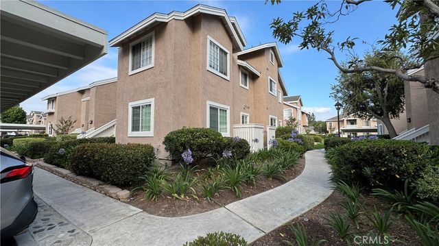 14 Woodleaf, Irvine, CA 92614