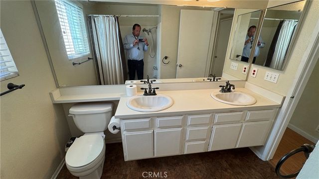 14 Woodleaf, Irvine, CA 92614