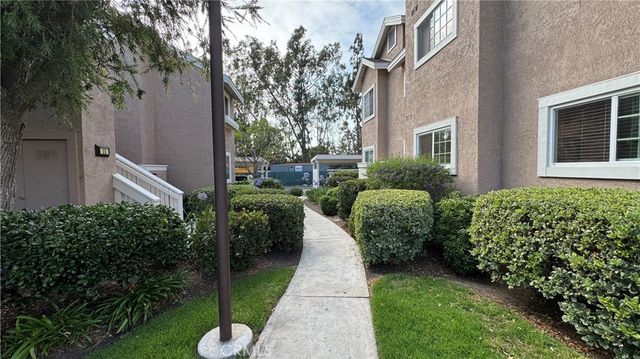 14 Woodleaf, Irvine, CA 92614