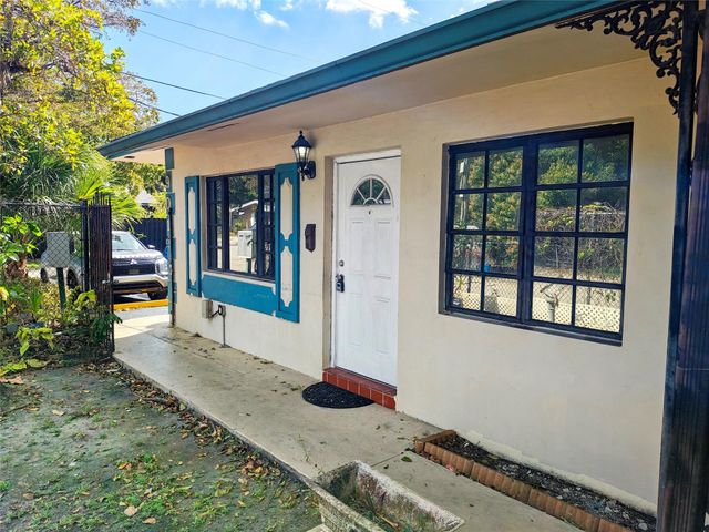 901 SW 15th Terrace 1, Fort Lauderdale, FL 33312