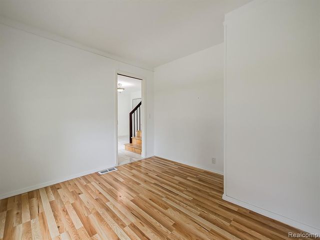 6240 Wynford Drive, West Bloomfield, MI 48322