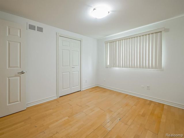 6240 Wynford Drive, West Bloomfield, MI 48322