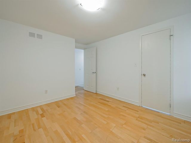 6240 Wynford Drive, West Bloomfield, MI 48322