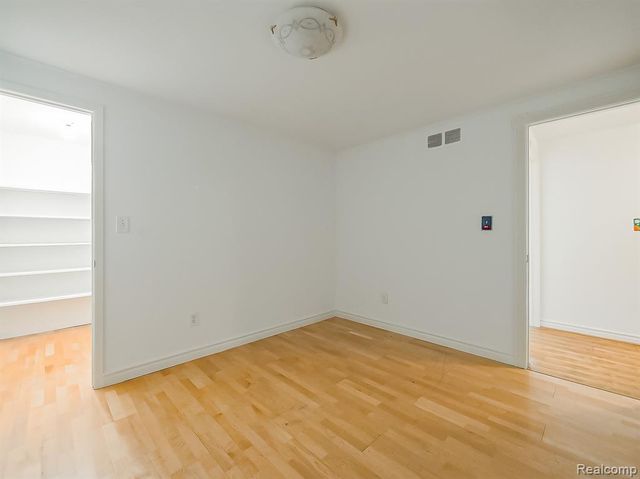 6240 Wynford Drive, West Bloomfield, MI 48322