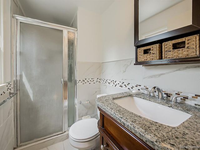 6240 Wynford Drive, West Bloomfield, MI 48322