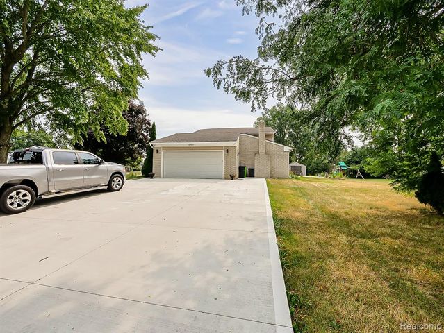 6240 Wynford Drive, West Bloomfield, MI 48322