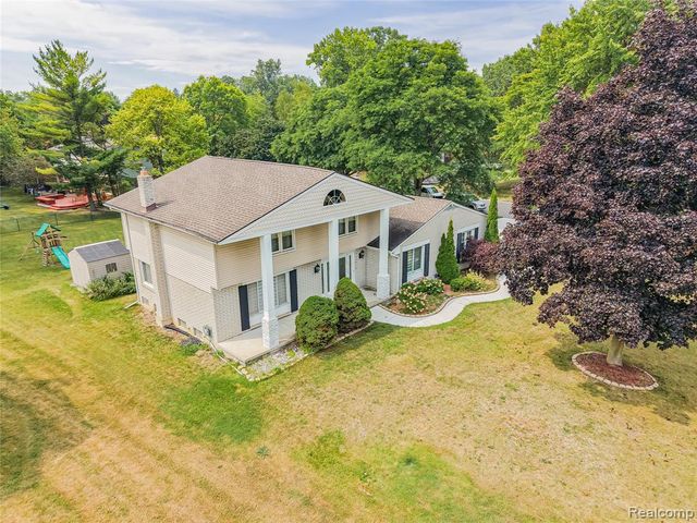 6240 Wynford Drive, West Bloomfield, MI 48322