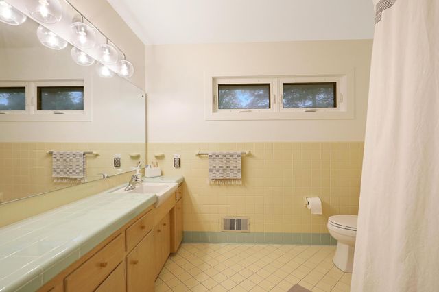 2451 Holton Street, Roseville, MN 55113