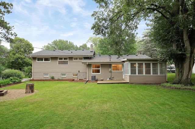 2451 Holton Street, Roseville, MN 55113