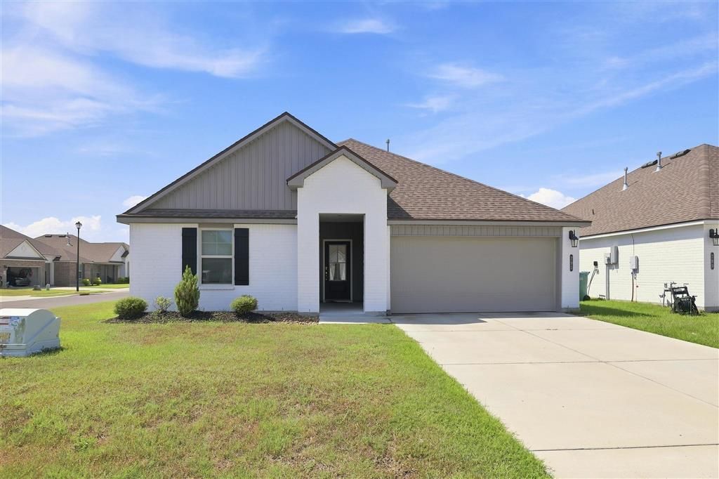 293 Sawyer Dr Drive, Sulphur, LA 70665