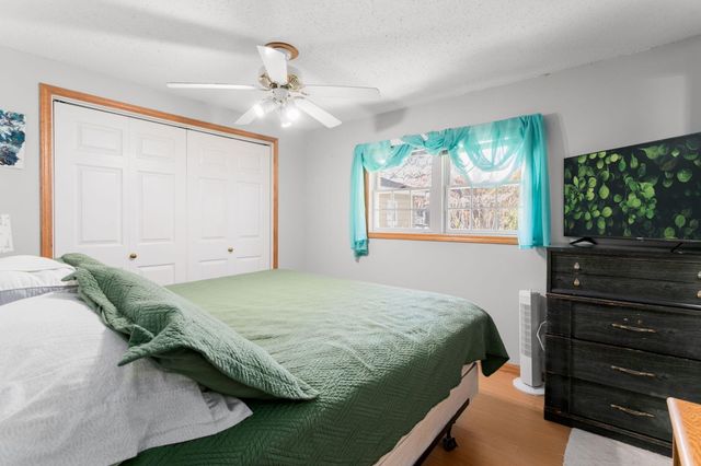 212 Lakeside Drive, Walkerton, IN 46574