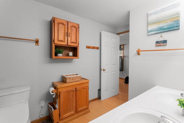 212 Lakeside Drive, Walkerton, IN 46574