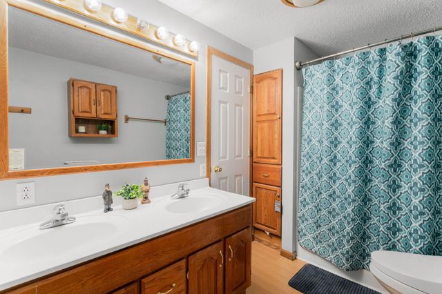 212 Lakeside Drive, Walkerton, IN 46574