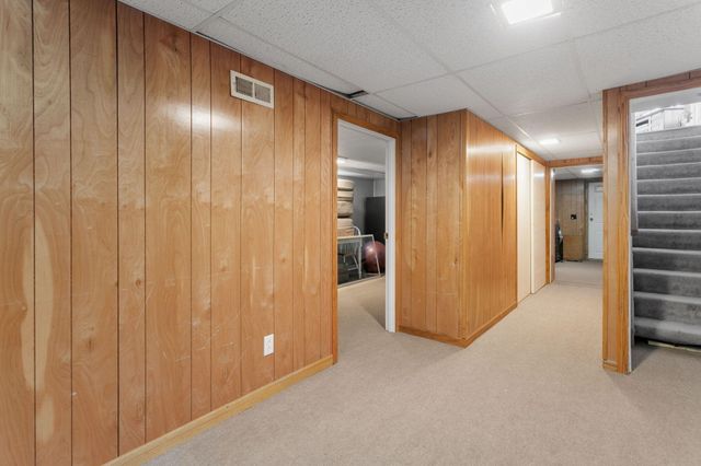 212 Lakeside Drive, Walkerton, IN 46574