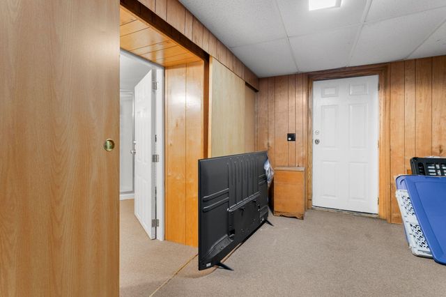 212 Lakeside Drive, Walkerton, IN 46574