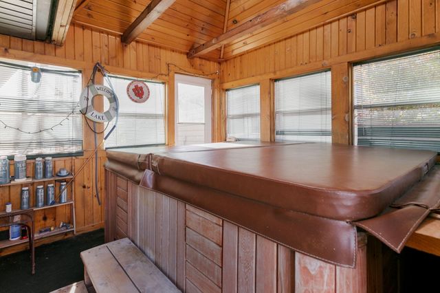 212 Lakeside Drive, Walkerton, IN 46574