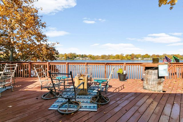 212 Lakeside Drive, Walkerton, IN 46574