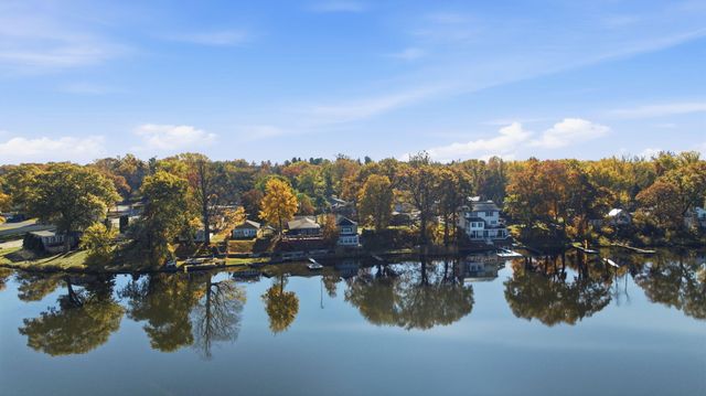 212 Lakeside Drive, Walkerton, IN 46574