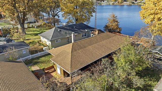 212 Lakeside Drive, Walkerton, IN 46574