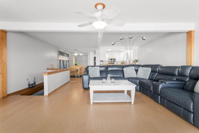 212 Lakeside Drive, Walkerton, IN 46574