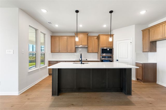 30 Roosevelt Lane, Valley View, TX 76272