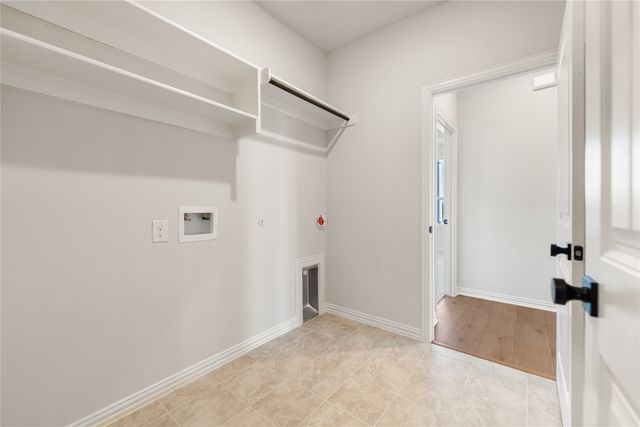 30 Roosevelt Lane, Valley View, TX 76272