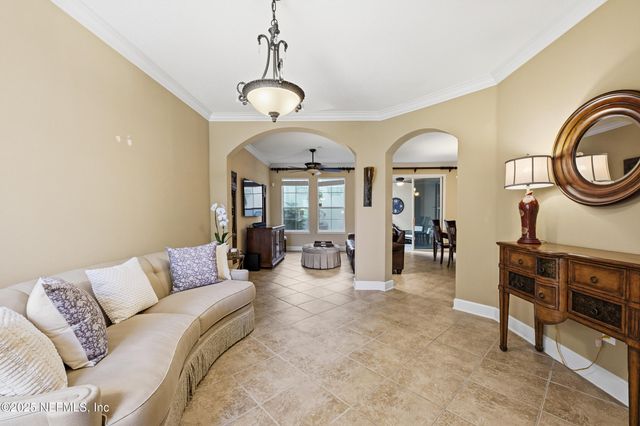 6129 CLEARSKY Drive, Jacksonville, FL 32258