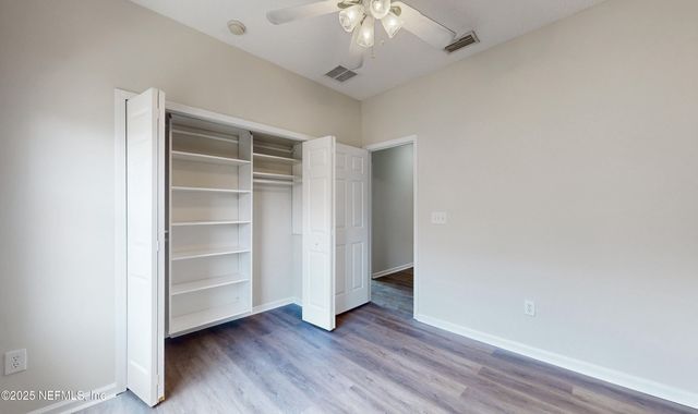 7214 DEERFOOT POINT Circle 2, Jacksonville, FL 32256