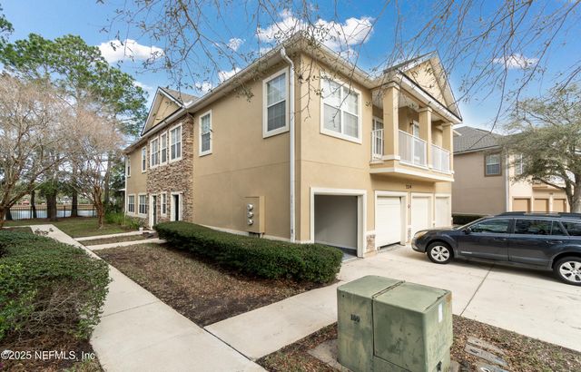 7214 DEERFOOT POINT Circle 2, Jacksonville, FL 32256