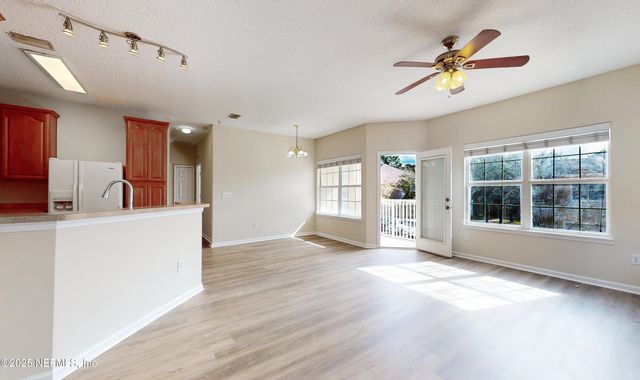 7214 DEERFOOT POINT Circle 2, Jacksonville, FL 32256