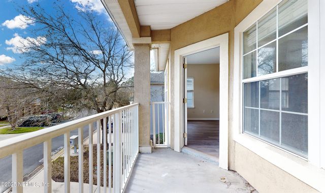 7214 DEERFOOT POINT Circle 2, Jacksonville, FL 32256