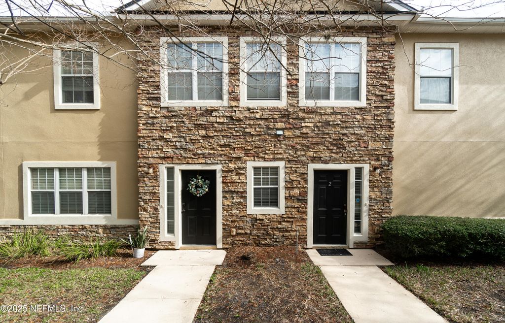 7214 DEERFOOT POINT Circle 2, Jacksonville, FL 32256