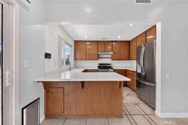 1141 Fallbrook Drive, Corona, CA 92878