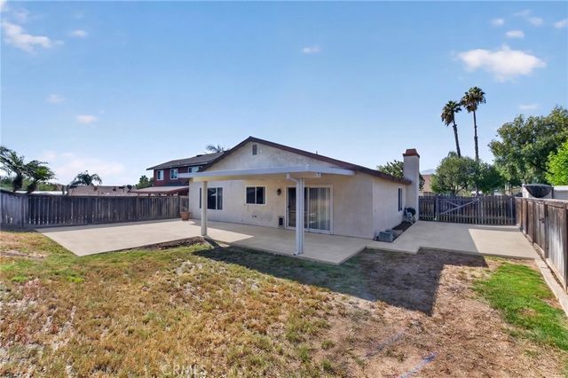 1141 Fallbrook Drive, Corona, CA 92878