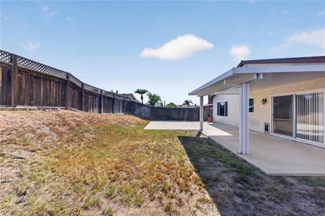 1141 Fallbrook Drive, Corona, CA 92878