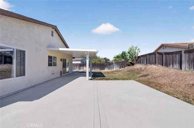 1141 Fallbrook Drive, Corona, CA 92878