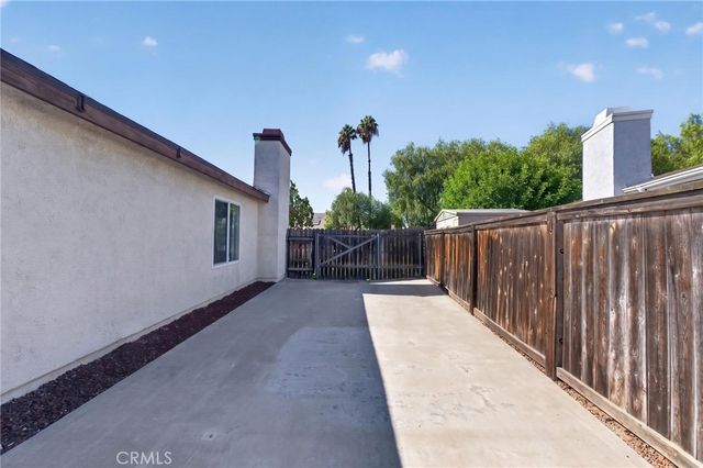 1141 Fallbrook Drive, Corona, CA 92878