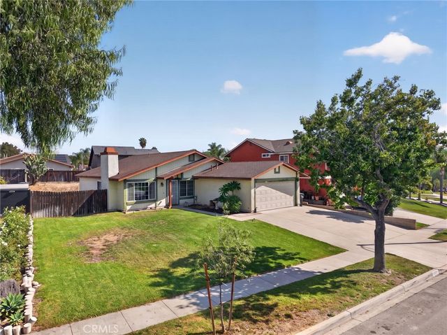 1141 Fallbrook Drive, Corona, CA 92878