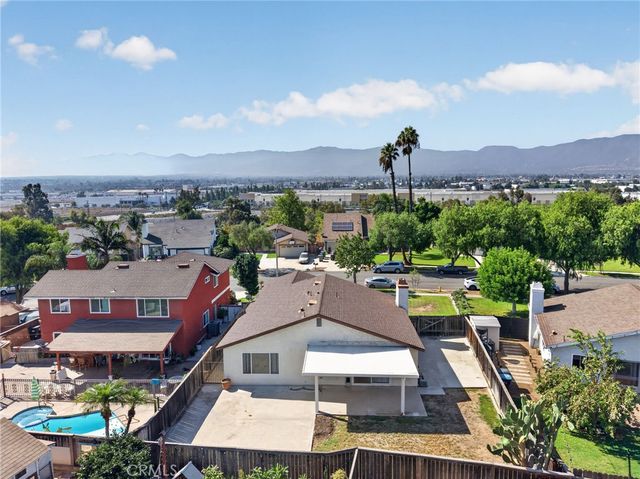 1141 Fallbrook Drive, Corona, CA 92878